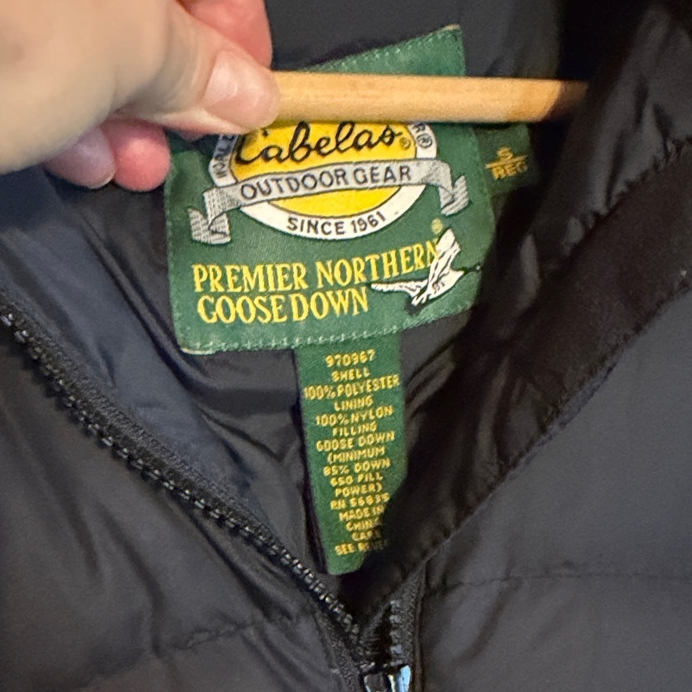 Cabela's Black Quilted Vest - Picture 2 of 9